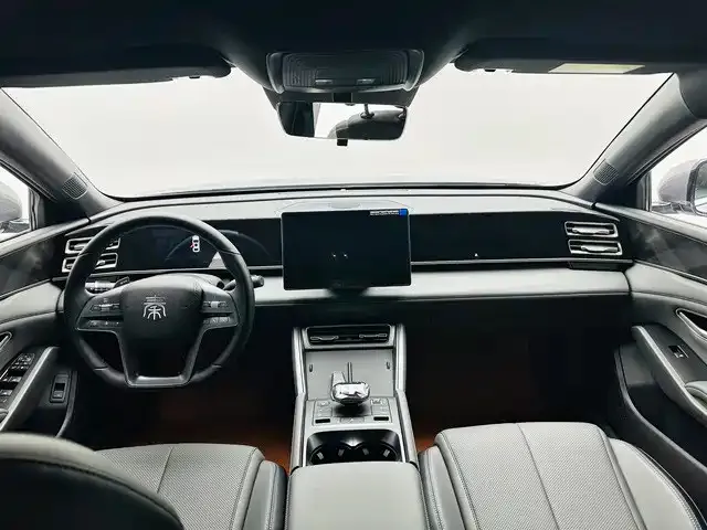 BYD Qin L — Фото автомобиля 8