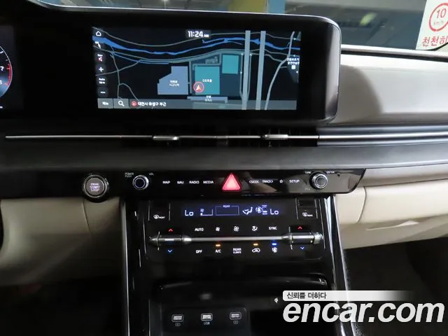 Kia Carnival Generation 4 — Фото автомобиля 12
