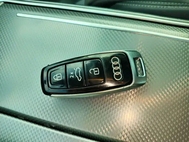 Audi A6L — Фото автомобиля 8