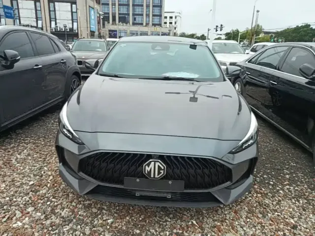 MG MG5 2022 180DVVT CVT Youth Flagship Edition — Фото автомобиля 2