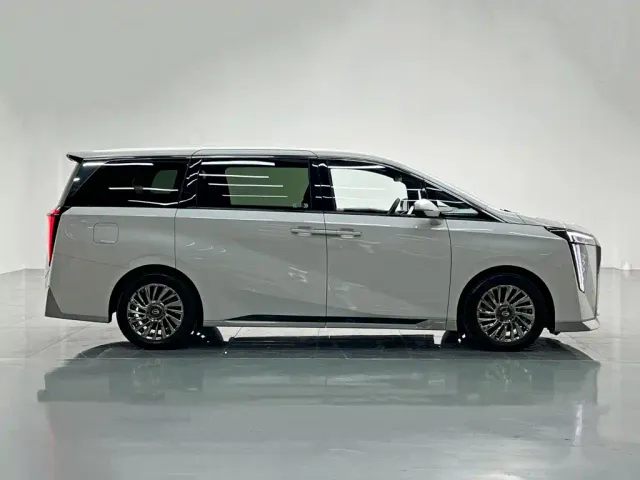 GAC Trumpchi M8 — Фото автомобиля 7
