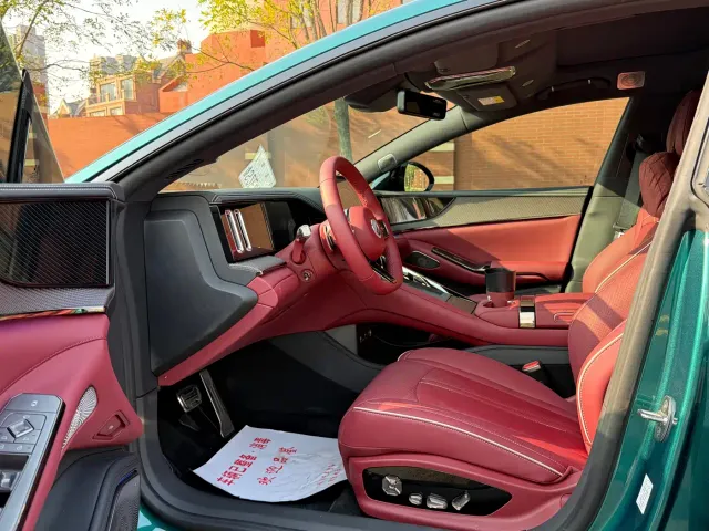 Denza Z9GT — Фото автомобиля 4