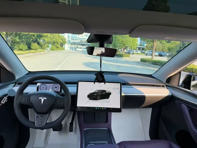 Tesla Model Y — Фото автомобиля 5