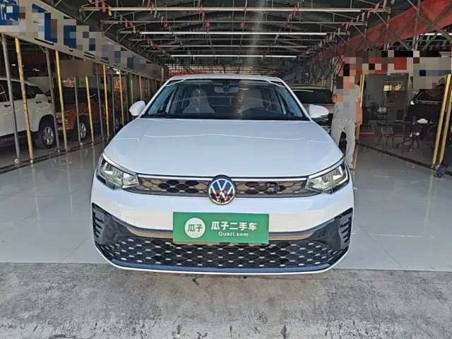 Volkswagen Lavida — Фото автомобиля 2