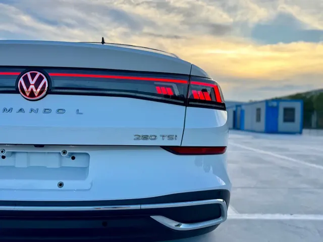 Volkswagen Lamando — Фото автомобиля 7