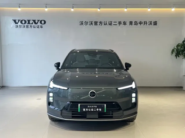 Volvo XC70 Plug-in Hybrid — Фото автомобиля 2