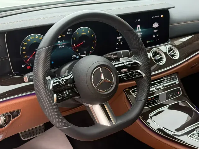 Mercedes-Benz E-Class — Фото автомобиля 6