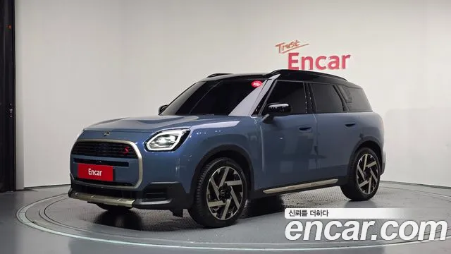 Фотография автомобиля — MINI Countryman Generation 3