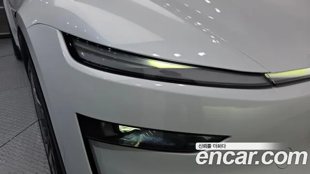 Tesla Model Y — Фото автомобиля 22