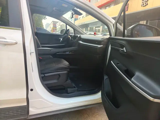 Hyundai Custo — Фото автомобиля 11