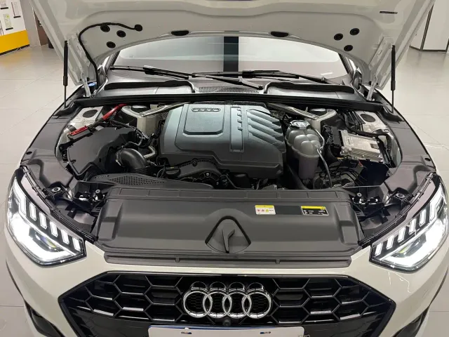 Audi A4L — Фото автомобиля 29