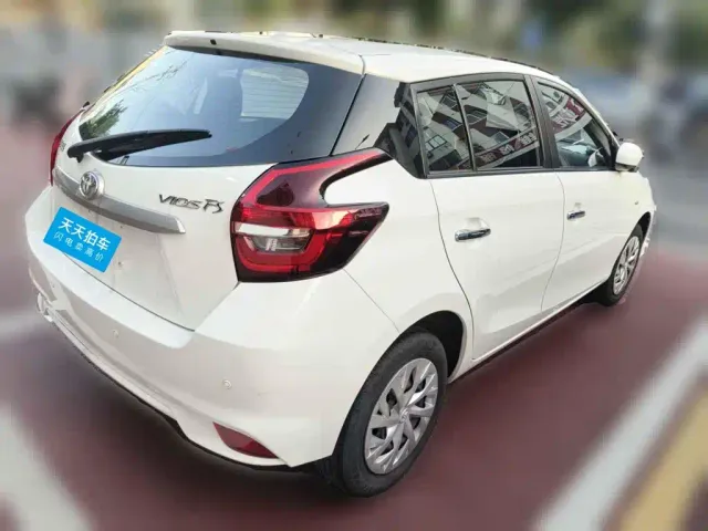 Toyota Vios FS — Фото автомобиля 5