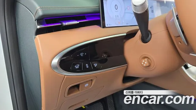 Genesis GV70 2.5T Бензин AWD — Фото автомобиля 16