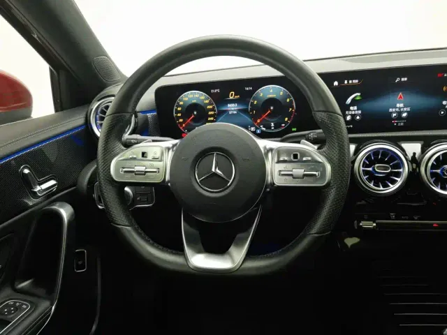 Mercedes-Benz A-Class — Фото автомобиля 11