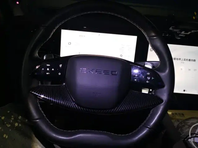 Exeed VX — Фото автомобиля 15