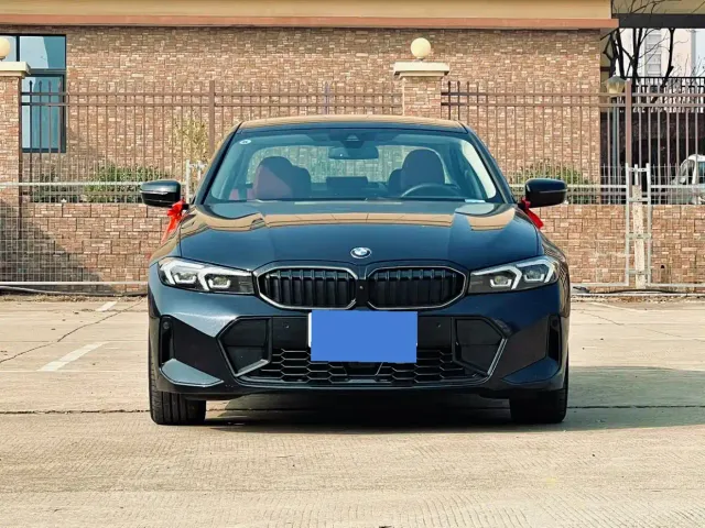 BMW 3 Series — Фото автомобиля 2