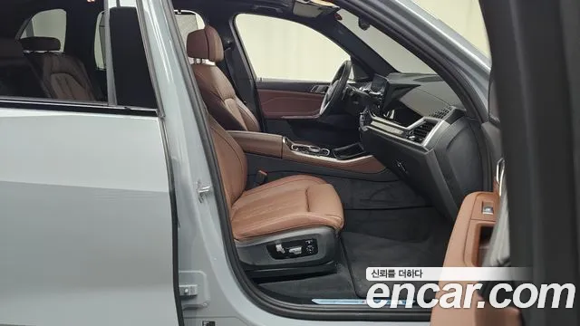 BMW X5 xDrive 40i M Sport — Фото автомобиля 25