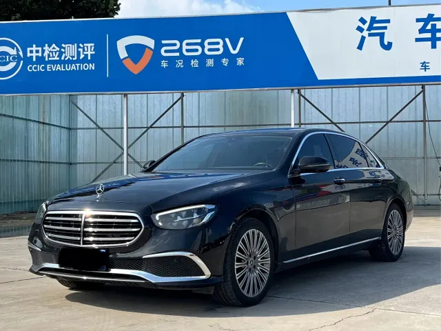 Фотография автомобиля — Mercedes-Benz E-Class