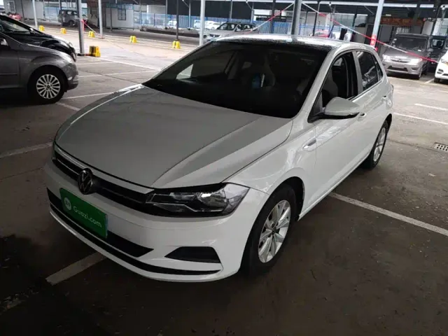 Фотография автомобиля — Volkswagen Polo