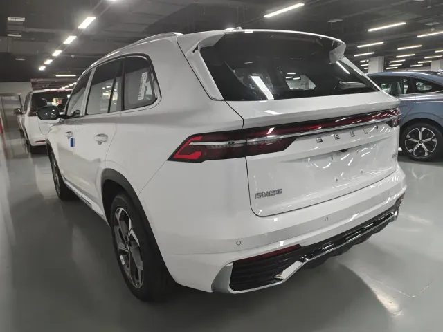 Geely Xingyue L — Фото автомобиля 16