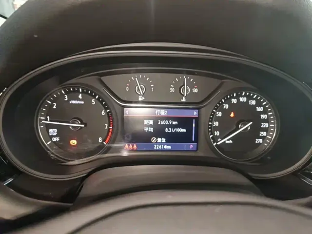 Buick Regal — Фото автомобиля 11