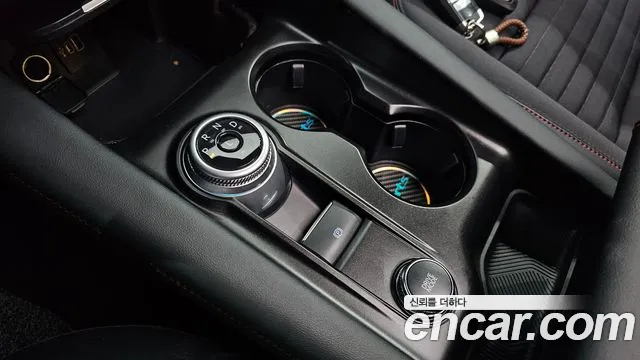 Ford Explorer — Фото автомобиля 15