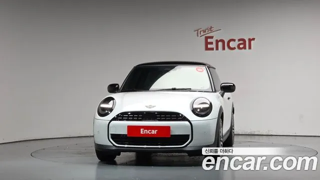 MINI Cooper 4th Gen — Фото автомобиля 3