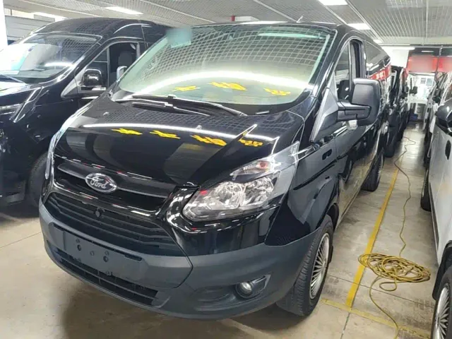 Фотография автомобиля — Ford Transit