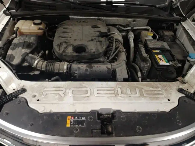 Roewe RX8 — Фото автомобиля 10