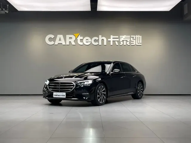 Фотография автомобиля — Mercedes-Benz E-Class