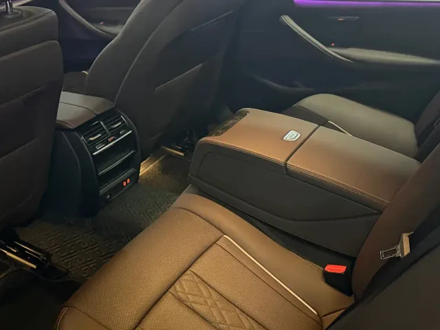 BMW 5 Series — Фото автомобиля 5