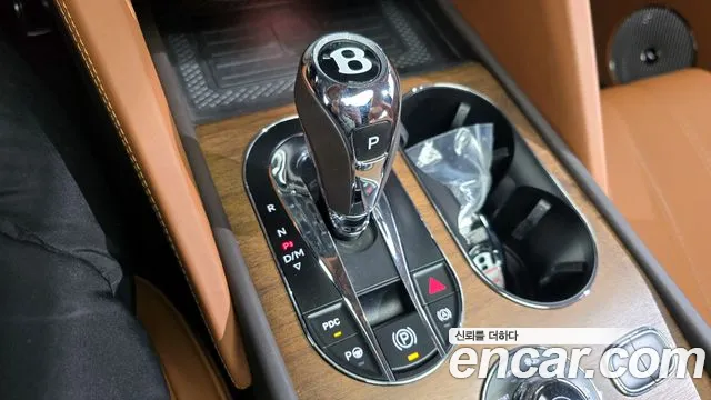 Bentley Bentayga Bentayga 4.0 V8 Azure — Фото автомобиля 9