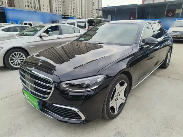 Фотография автомобиля — Mercedes-Benz S-Class