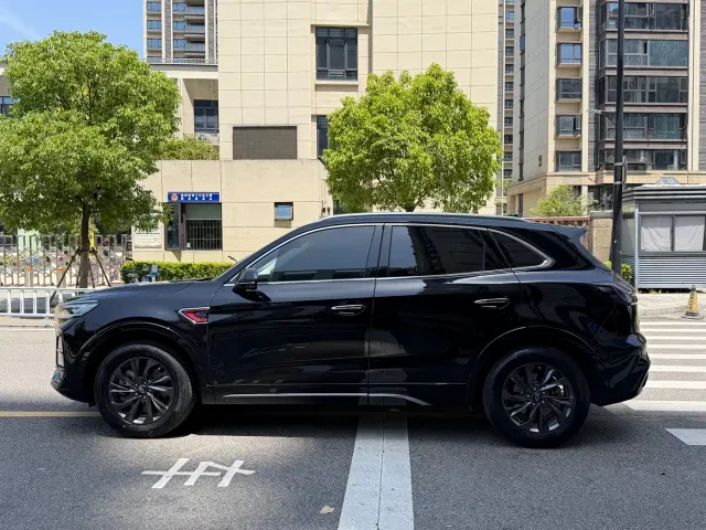 Hongqi HS5 — Фото автомобиля 11