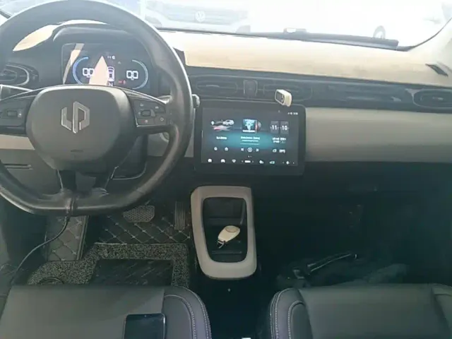 Leapmotor T03 — Фото автомобиля 12
