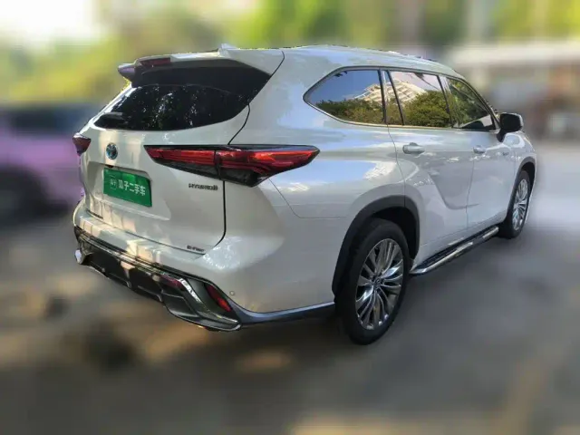 Toyota Highlander — Фото автомобиля 4