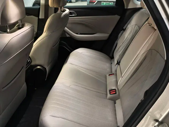Geely Galaxy Stellar 6 — Фото автомобиля 8