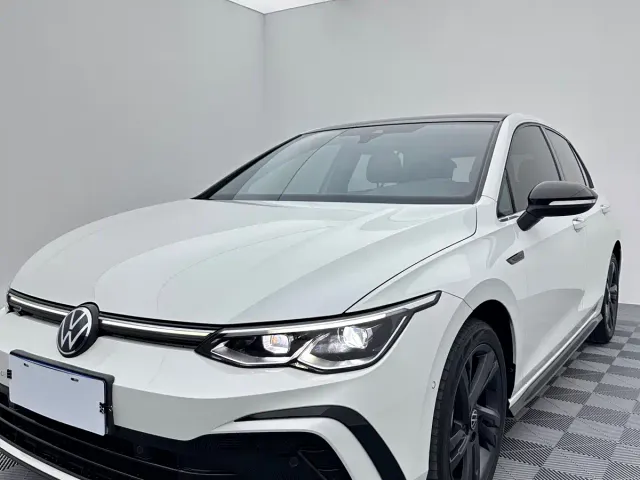 Volkswagen Golf — Фото автомобиля 7