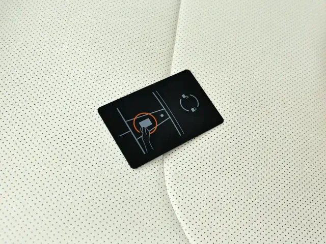 Tesla Model 3 — Фото автомобиля 13
