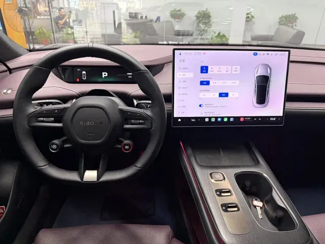 Xiaomi SU7 — Фото автомобиля 8