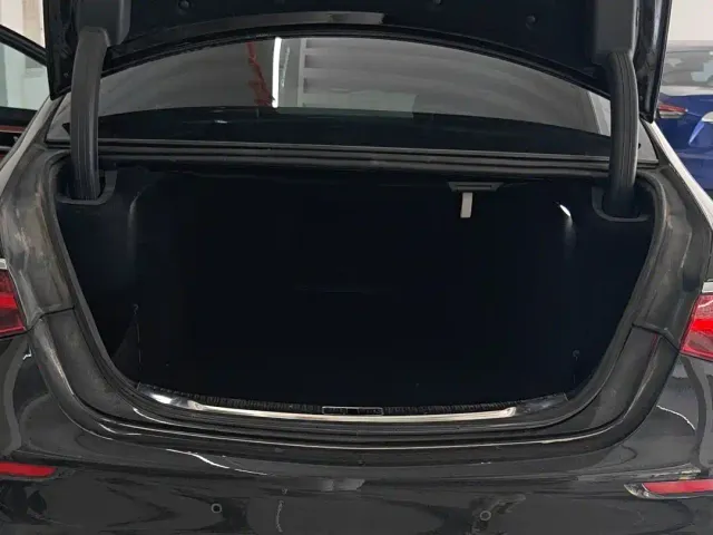 Mercedes-Benz S-Class — Фото автомобиля 14