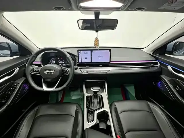 Geely Emgrand — Фото автомобиля 9
