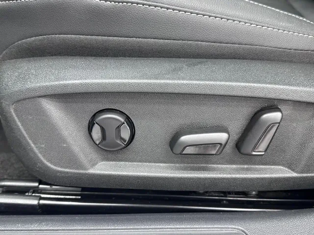 Volkswagen Passat — Фото автомобиля 14
