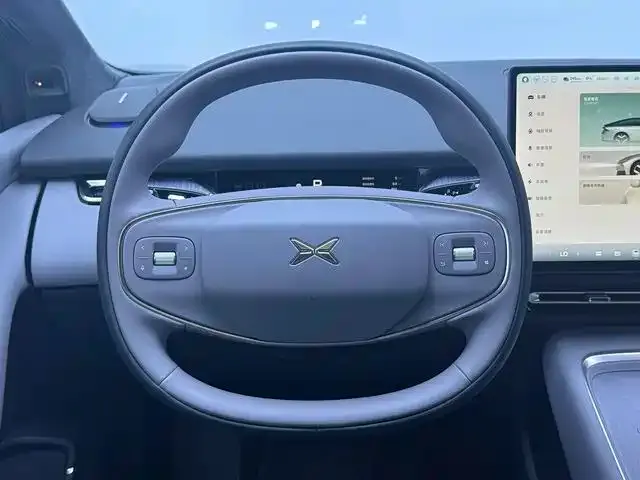 Xpeng P7+ — Фото автомобиля 20