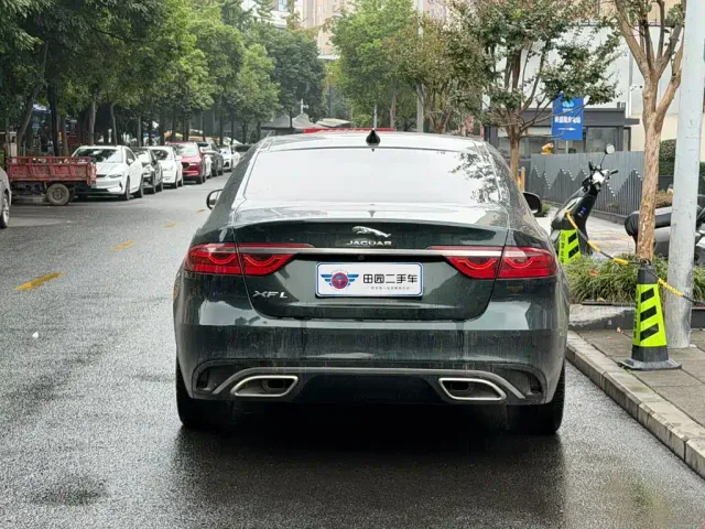 Jaguar XFL — Фото автомобиля 5