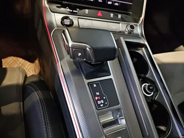 Audi A6L — Фото автомобиля 9