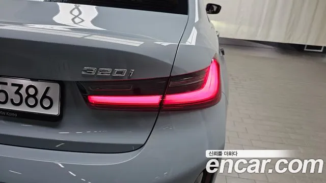 BMW 3-Series 3 серия (G20) 320i M Sport — Фото автомобиля 18