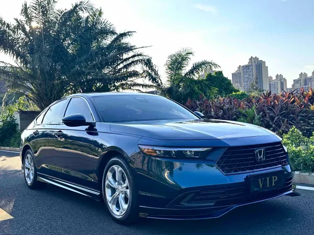 Honda Accord — Фото автомобиля 3