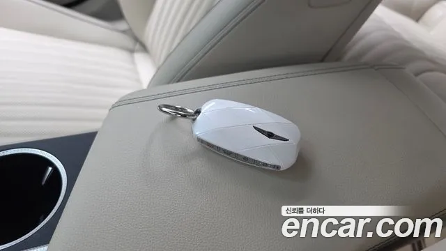 Genesis G70 New — Фото автомобиля 22