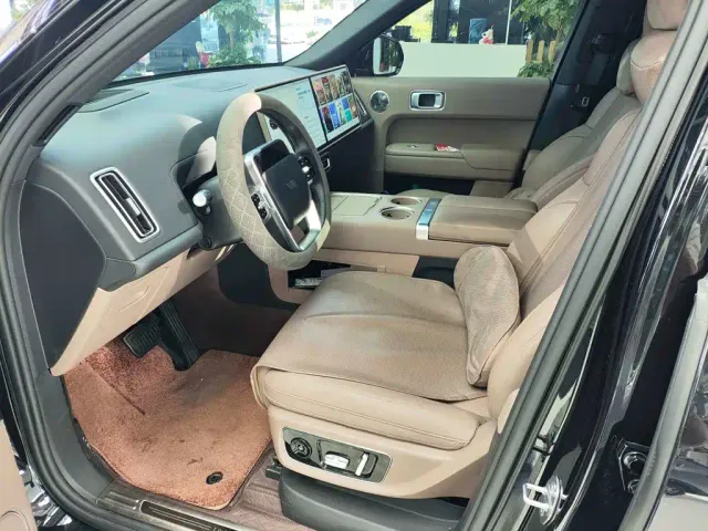 Li Auto L9 — Фото автомобиля 9